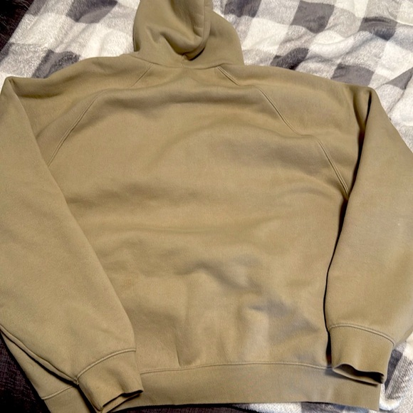 ESSENTIALS ‘Fear Of God’ Hoodie - Picture 3 of 3